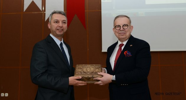 Tümamiral Dr. Cihat Yaycı, KSÜ’de ‘Son Gelişmeler Işığında Deniz Hukuku’ Konulu Konferans Verdi