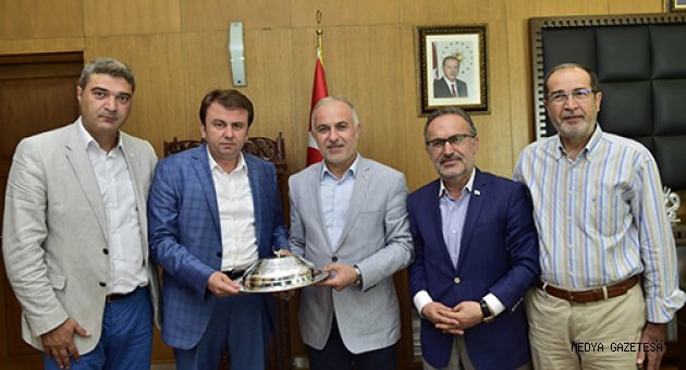 TÜRK KIZILAYI’NDAN BAŞKAN ERKOÇ’A ZİYARET