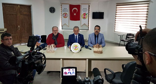 Türkiye Gazeteciler Federasyonu Başkanı Yılmaz Karaca: “BİK suçüstü yakalandı”