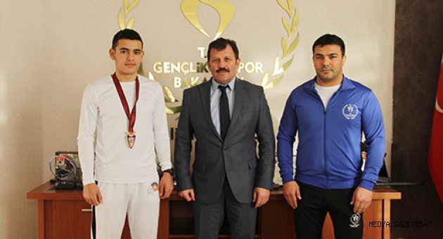 TÜRKİYE OKÇULUK KUPASINDA BRONZ MADALYA