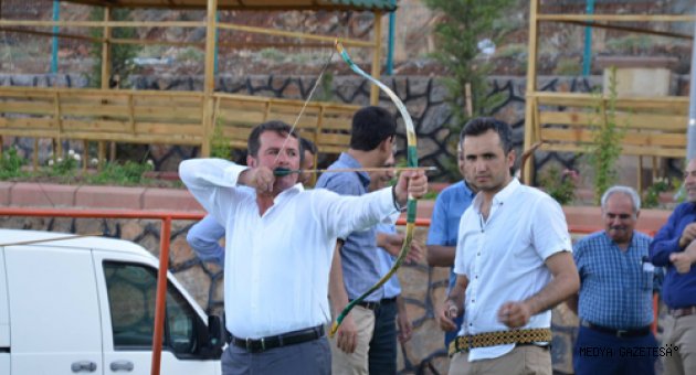 TÜRKOĞLU BELEDİYESİ ATA SPORLARINI ÖĞRETİYOR