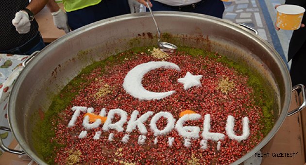 TÜRKOĞLU BELEDİYESİ GELENEKSEL AŞURE ETKİNLİĞİ DÜZENLEDİ