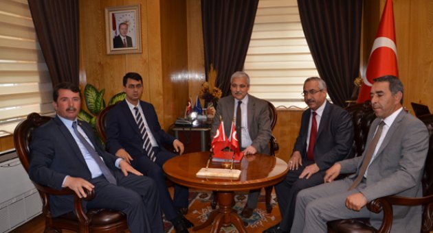 TÜRKOĞLU İLÇEMİZE YÜKSEKOKUL YAPIMI İÇİN İMZALAR ATILDI