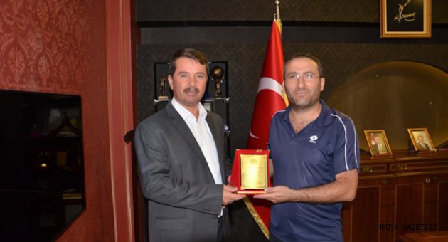 TÜRKOĞLU’NDA SANAT VAR AYDA BİR SANAT