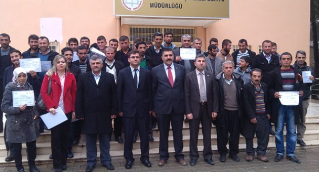 TÜRKOĞLUNDA ÇİFTÇİ KURSLARI TAMAMLANDI