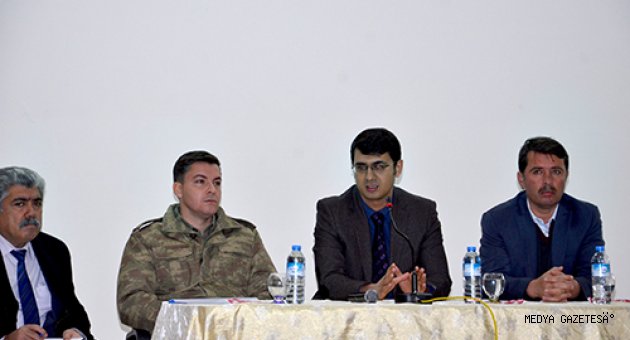 Türkoğlu'nda Muhtarlarla İstişare Toplantısı