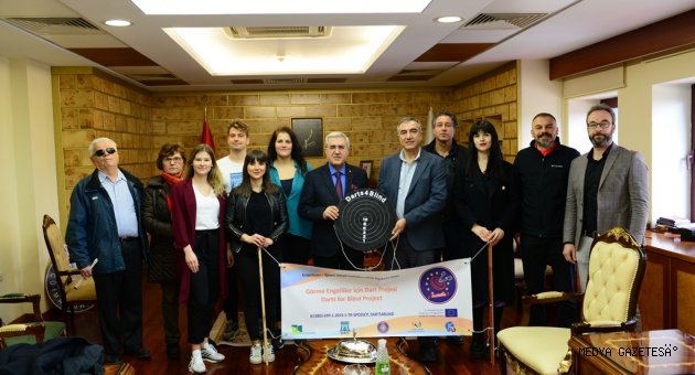 Üniversitemiz Rektörü Can, DARTS4BLIND Projesi Kapsamında Üniversitemize Gelen Macaristan ve Hırvatistan Temsilcilerini Rektörlük Makamında Kabul Etti