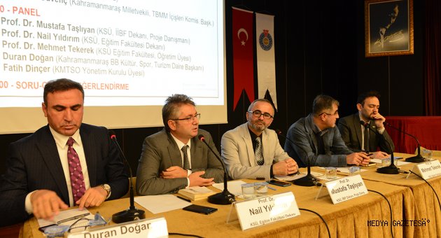 Üniversitemizde, 2023 Türkiye Vizyonu ve Gençlik Paneli Düzenlendi
