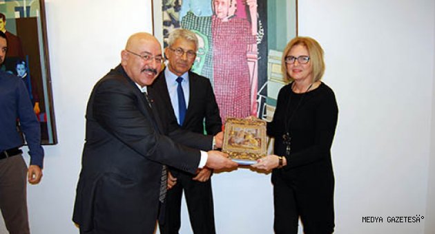ÜZELGEÇİCİ ÇİFTİNDEN “GEÇMİŞTEN BUGÜNE” TEMALI SERGİ
