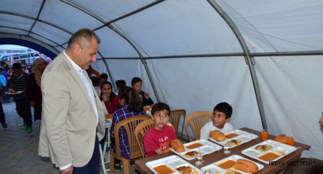 ÜZEYİR KIZILSEKİ İFTARDA VATANDAŞLARLA BİR ARADA