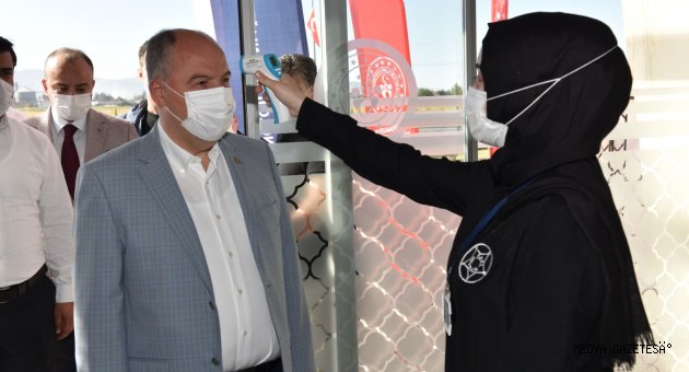 VALİ COŞKUN, GELECEĞİN TEKNOLOJİ YILDIZLARI İLE BİR ARAYA GELDİ