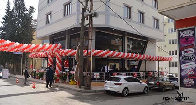 YAKAMOZ RESTORAN FARKLI KONSEPTİYLE HİZMETİNİZDE