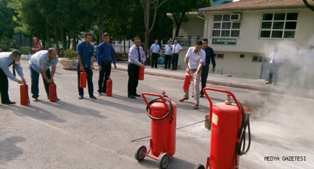 Yangın Tahliye Tatbikatı Gerçeğini Aratmadı