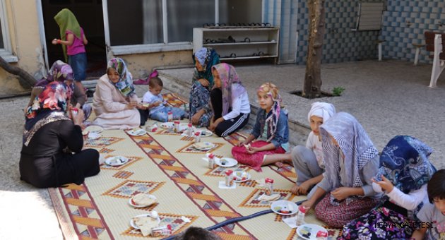 YAZ KURAN KURSUNDA KAHVALTILI EĞİTİM