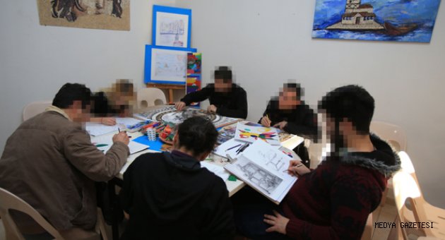 Yeni hayata bu merkezde adım atıyorlar