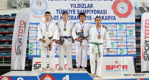 YILDIZLAR JUDO TÜRKİYE ŞAMPİYONASINDA TİYEK'TEN BRONZ MADALYA