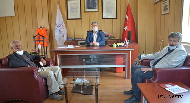 Yolda bulduğu parayı sahibine teslim etti