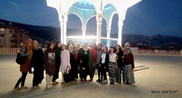 YURT ÖĞRENCİLERİ CAMİDE