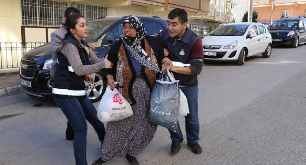 ZABITA DİLENCİLERE İZİN VERMİYOR