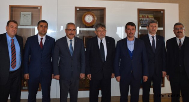 Ziraat Mühendisleri Odası Başkanı Özden Güngör, Rektör Deveci’yi Ziyaret Etti